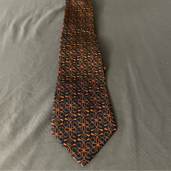 CHANEL tie - Picture 1 of 6